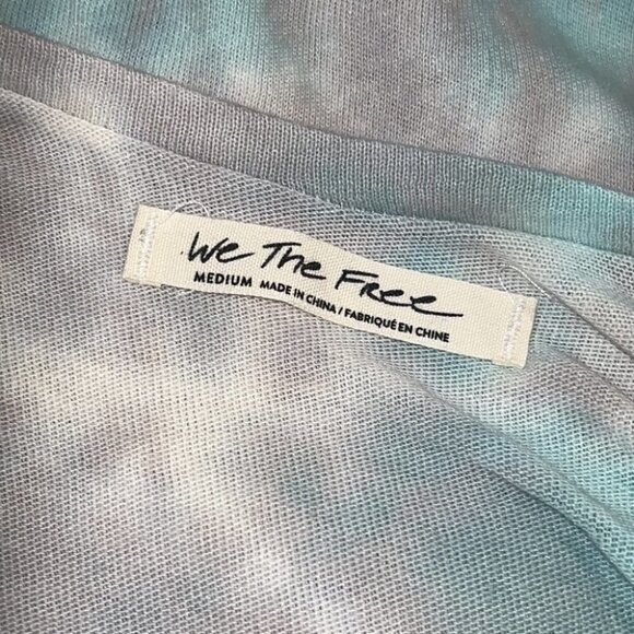 FREE People All Mine Tie Dye Tee Shirt V-neck in grey storm combo Size Medium - Picture 3 of 10